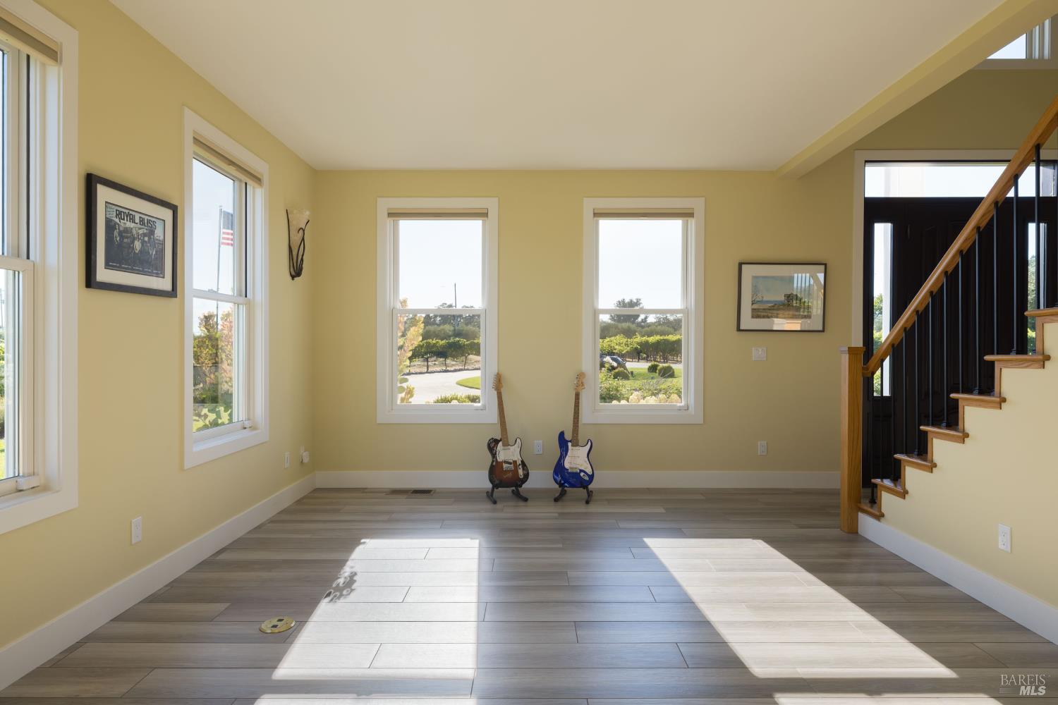 1626 Abramson Road Santa Rosa, CA 95401 - Photo 9 of 87