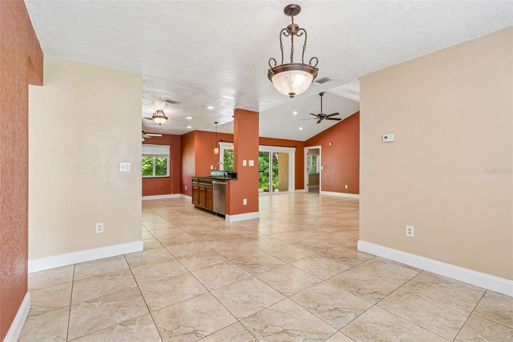 15109 Springview Street Tampa, FL 33624 - Photo 11 of 31