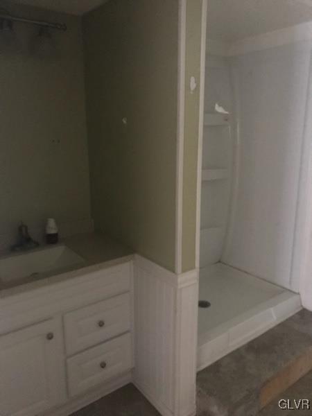 2512 Valley View Acres Road Stroudsburg, PA 18360 - Photo 16 of 23 a bathroom with a shower