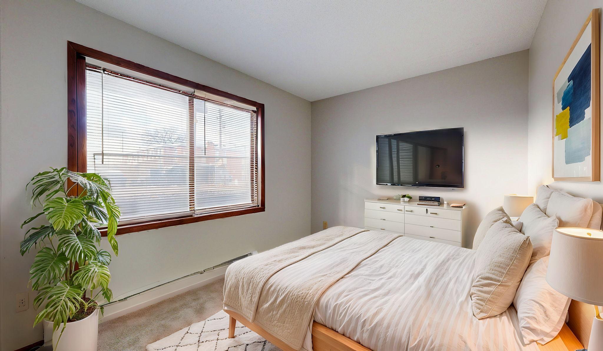 924 21st Avenue South, Unit 2 Minneapolis, MN 55404 - Photo 3 of 13