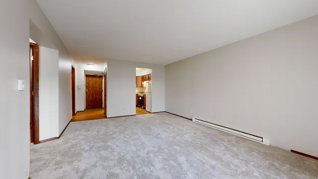 $1,295 | 924 21st Avenue South, Unit 2, Minneapolis, MN 55404