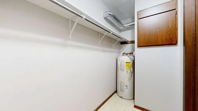 $1,295 | 924 21st Avenue South, Unit 2, Minneapolis, MN 55404