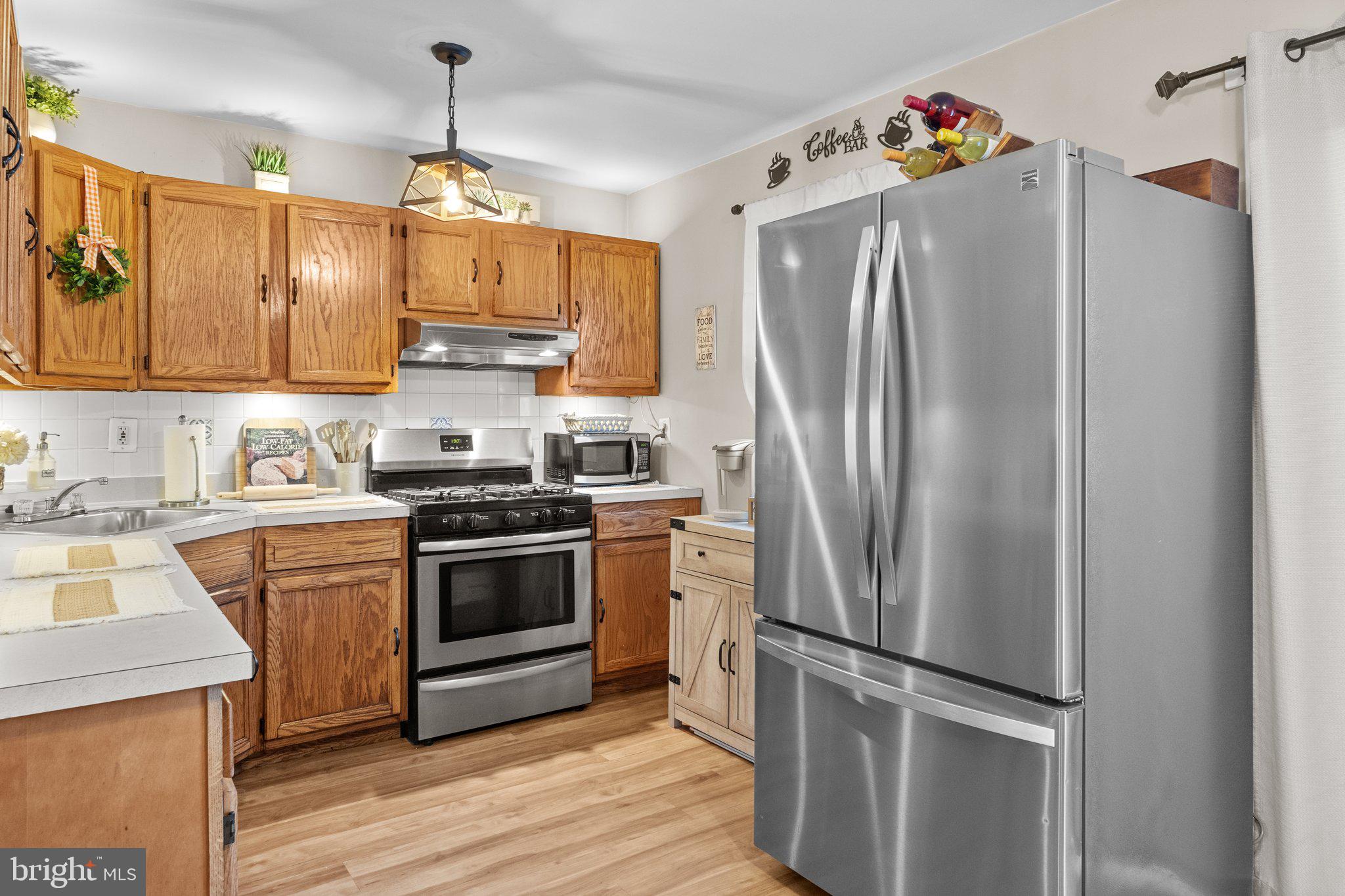 10827 Perrin Road Philadelphia, PA 19154 - Photo 12 of 38