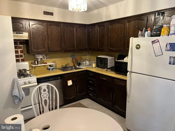 $1,600 | 809 Red Lion Road, Unit B36, Philadelphia, PA 19115