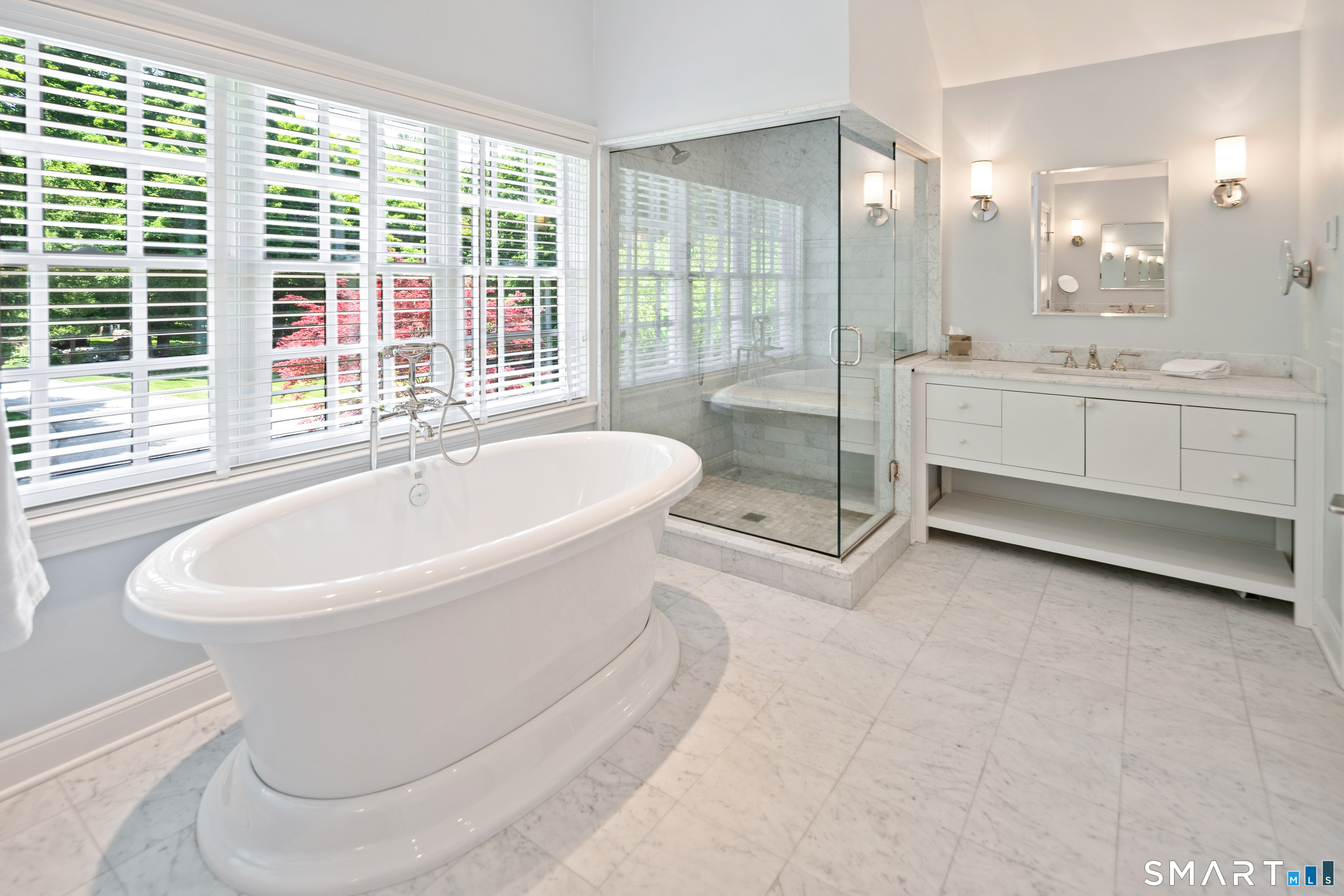 81 Lukes Wood Road New Canaan, CT 06840 - Photo 25 of 40