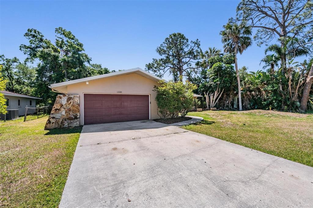 1124 Danny Drive Sarasota, FL 34243 - Photo 44 of 45