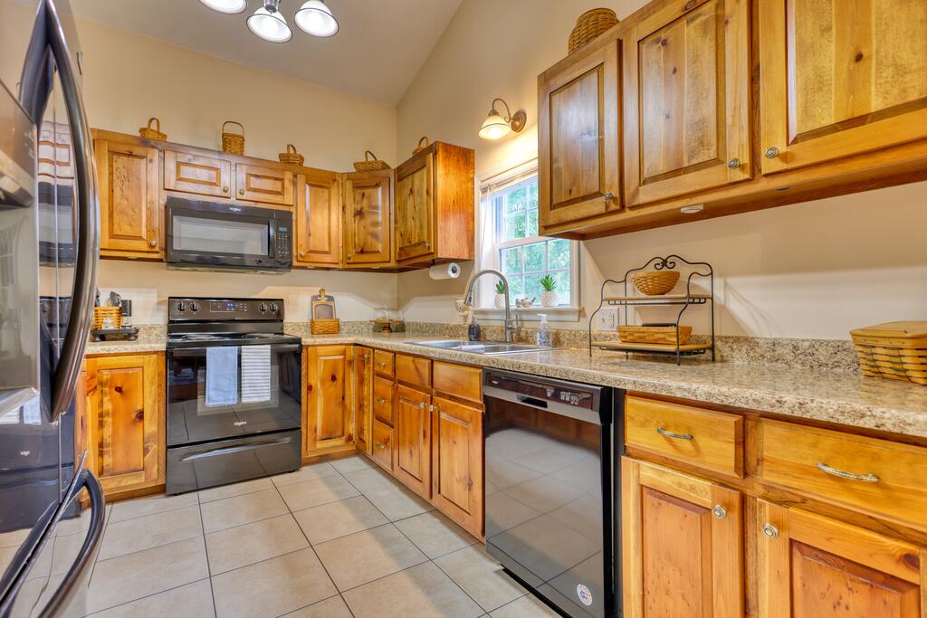 273 Union Valley Road Riner, VA 24149 - Photo 7 of 29 Gallery Image 7
