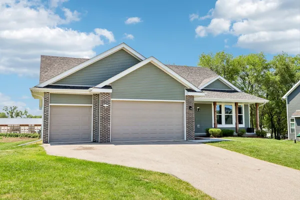 $524,900 | 706 East Mason Drive, Edgerton, WI 53534