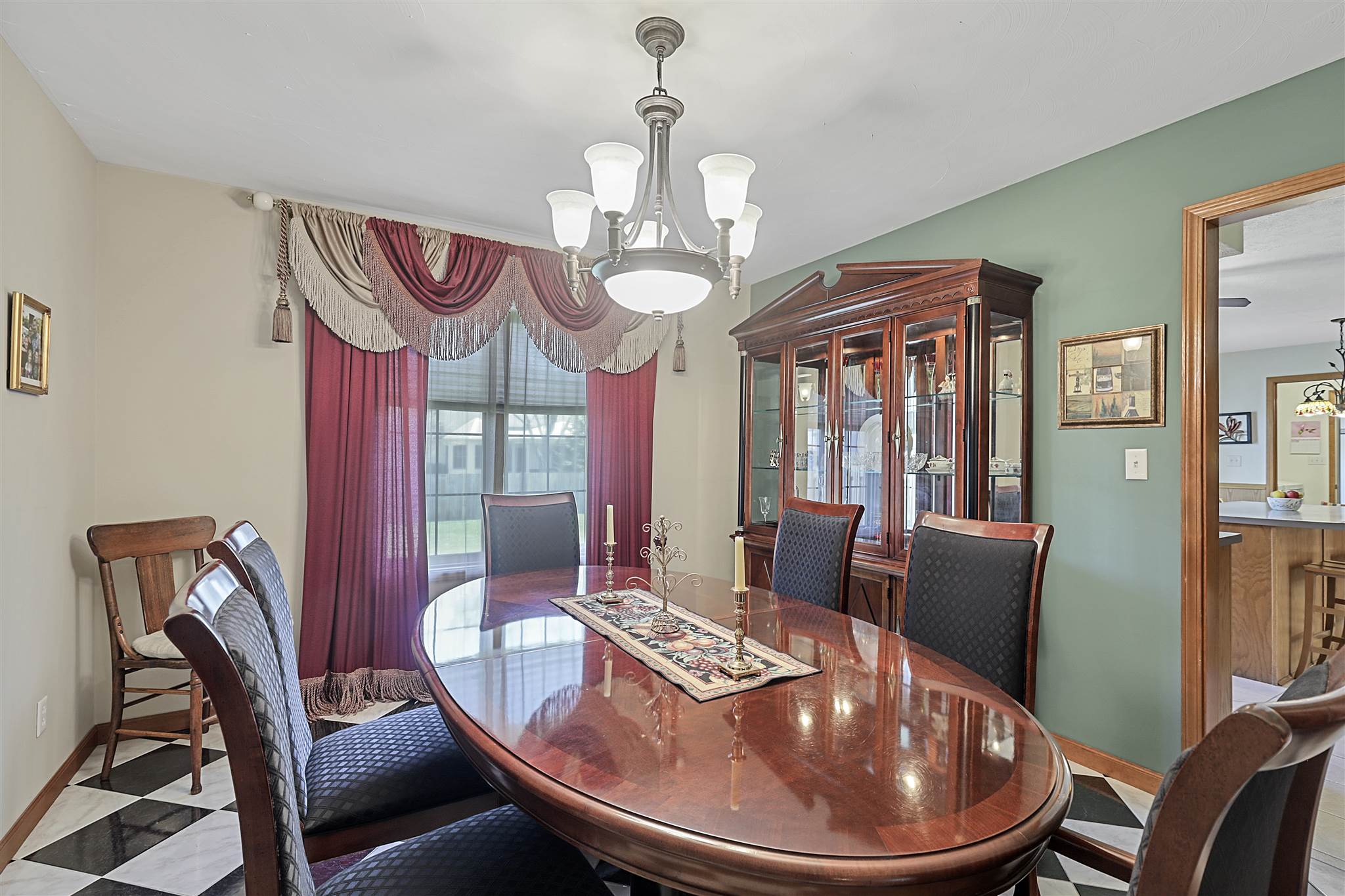 3100 Red Bud Lane Springfield, IL 62712 - Photo 11 of 44 Gallery Image 11