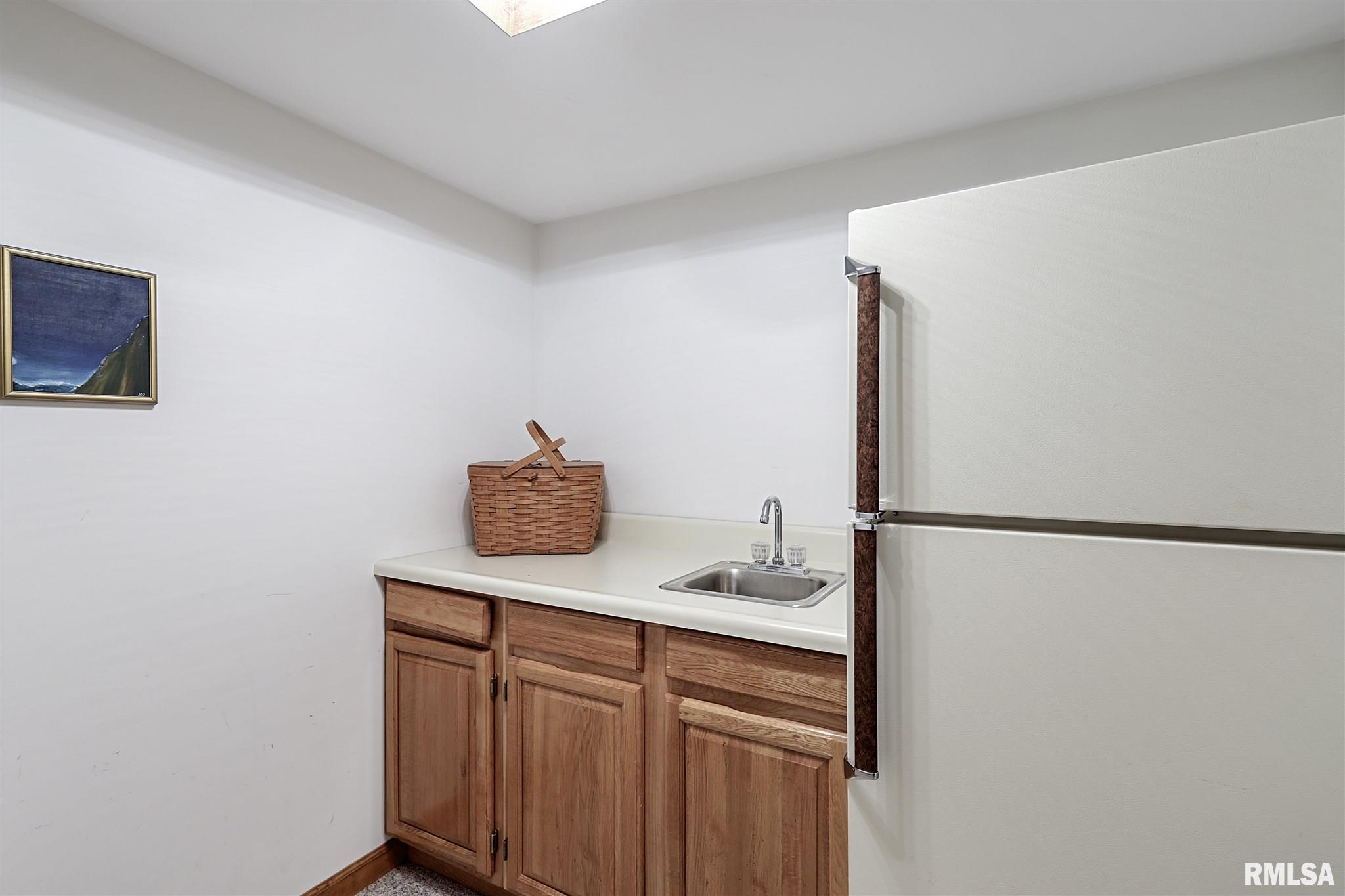 3100 Red Bud Lane Springfield, IL 62712 - Photo 33 of 44 Gallery Image 33