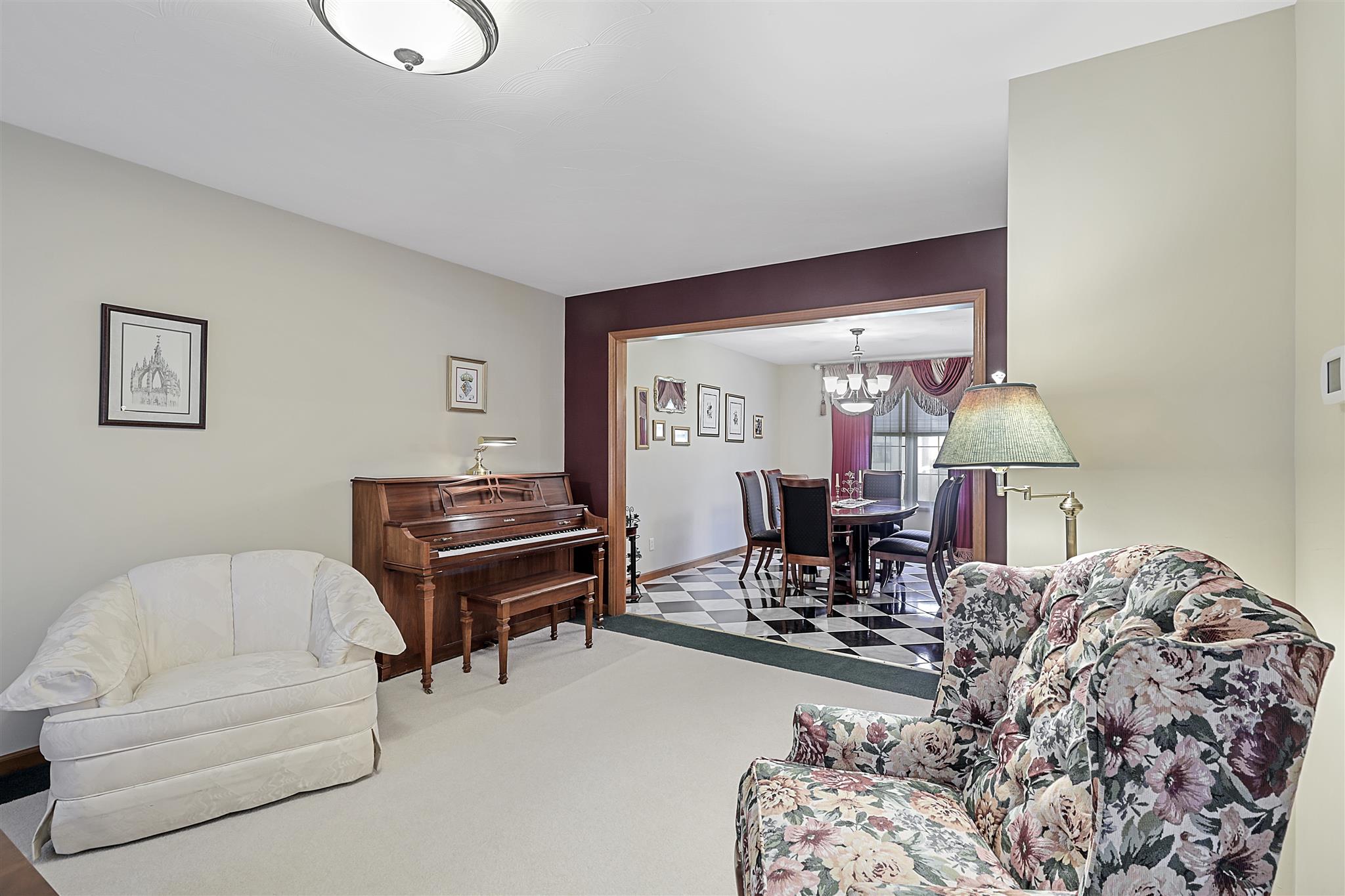 3100 Red Bud Lane Springfield, IL 62712 - Photo 9 of 44 Gallery Image 9