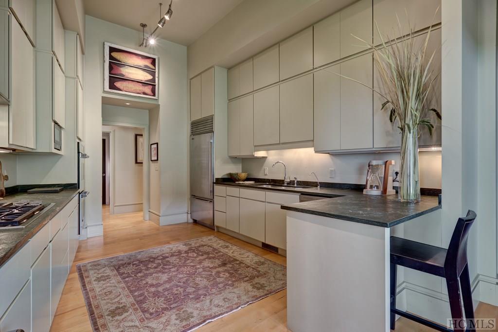 976 Bushy Face Road Highlands, NC 28741 - Photo 12 of 30 Gallery Image 12
