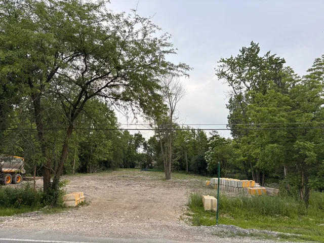 $89,900 | 3949 Flossmoor Road, Flossmoor, IL 60422