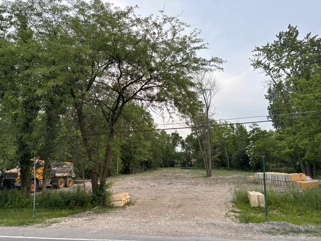 $89,900 | 3949 Flossmoor Road, Flossmoor, IL 60422