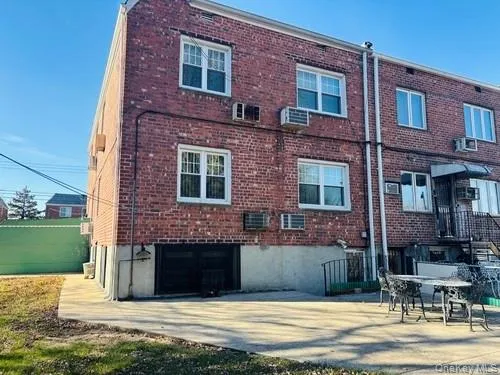 $1,550,000 | 62-27 69th Lane | Middle Village