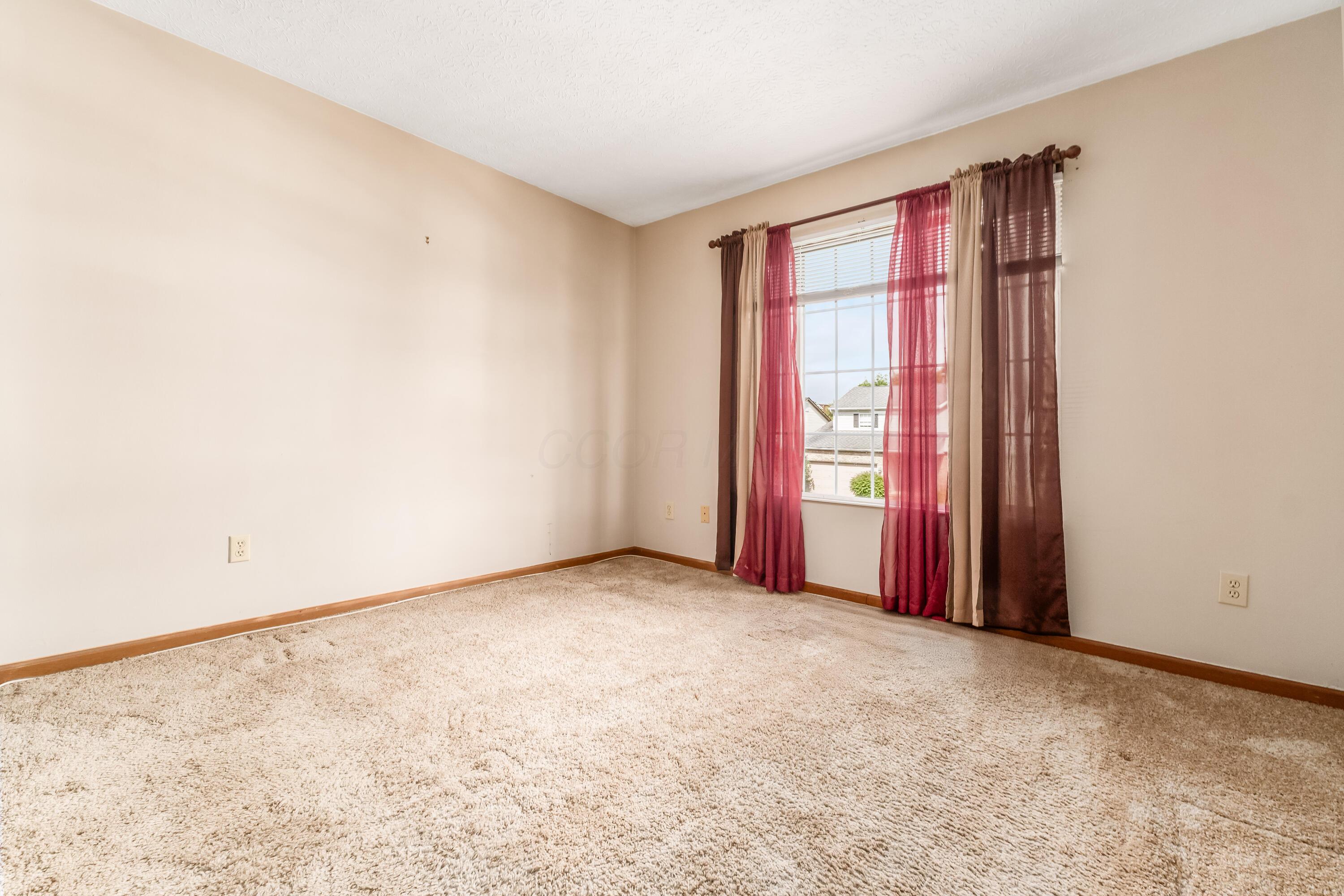 2783 Raphael Drive Columbus, OH 43232 - Photo 11 of 20 S_-_2783_Raphael_Dr_-_040