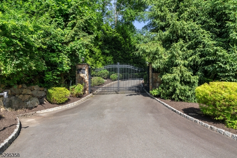 7 Cobblefield Road Mendham, NJ 07945 - Photo 4 of 50