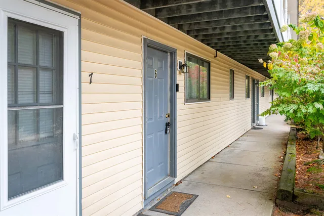 $189,000 | 42 Wylie Court, Unit 6, Conway, NH 03860