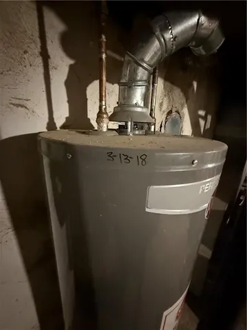 a view of back yard of the house