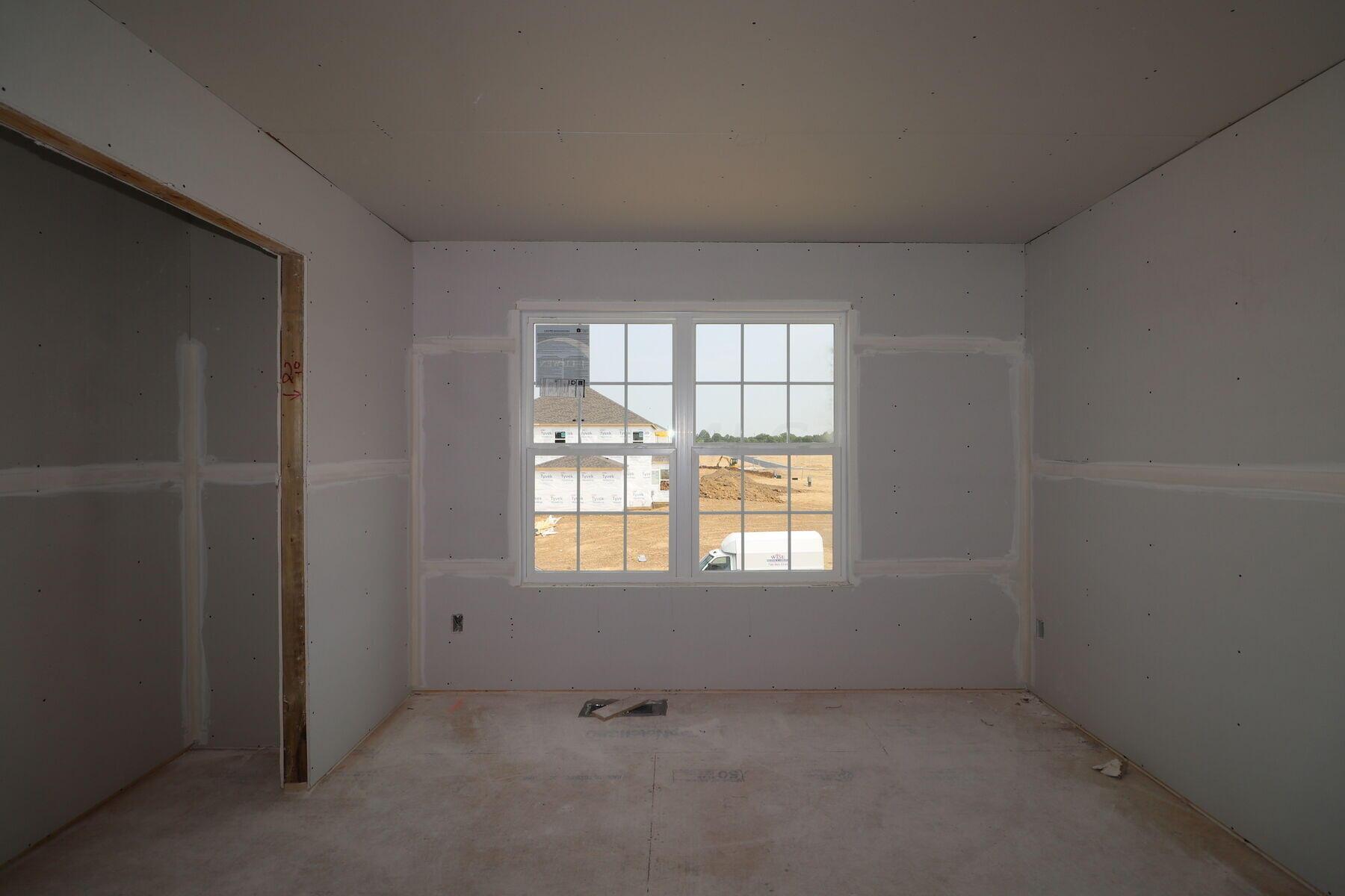 3296 Logsdon Loop Delaware, OH 43015 - Photo 11 of 17 Interior