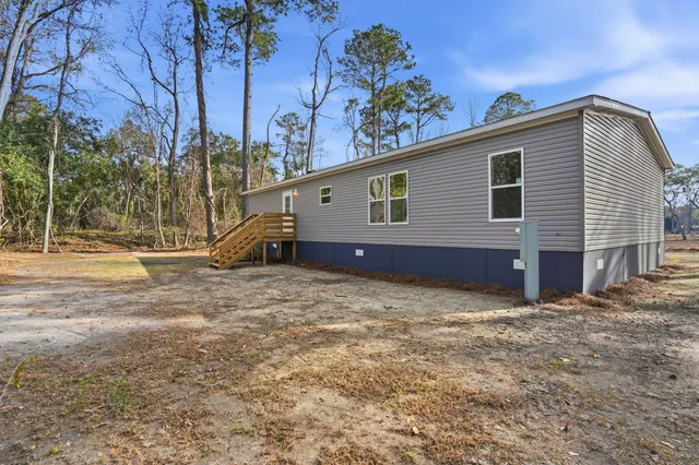 $250,000 | 230 Carolina Drive, St. Stephen, SC 29479