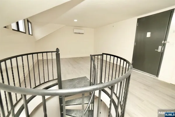 $3,400 | 536-540 Central Avenue, Unit 403, Newark, NJ 07107