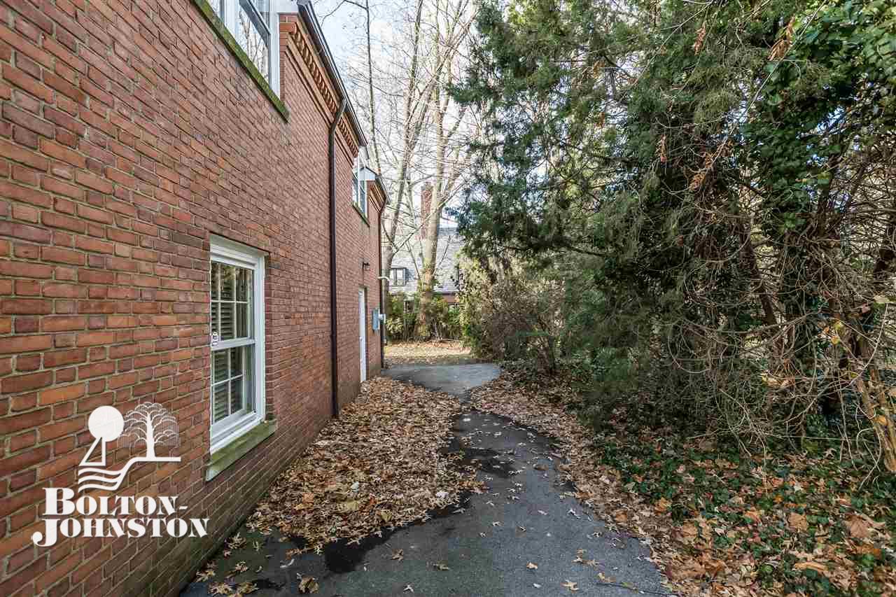 324 Provencal Road Grosse Pointe, MI 48236 - Photo 52 of 65 Side View