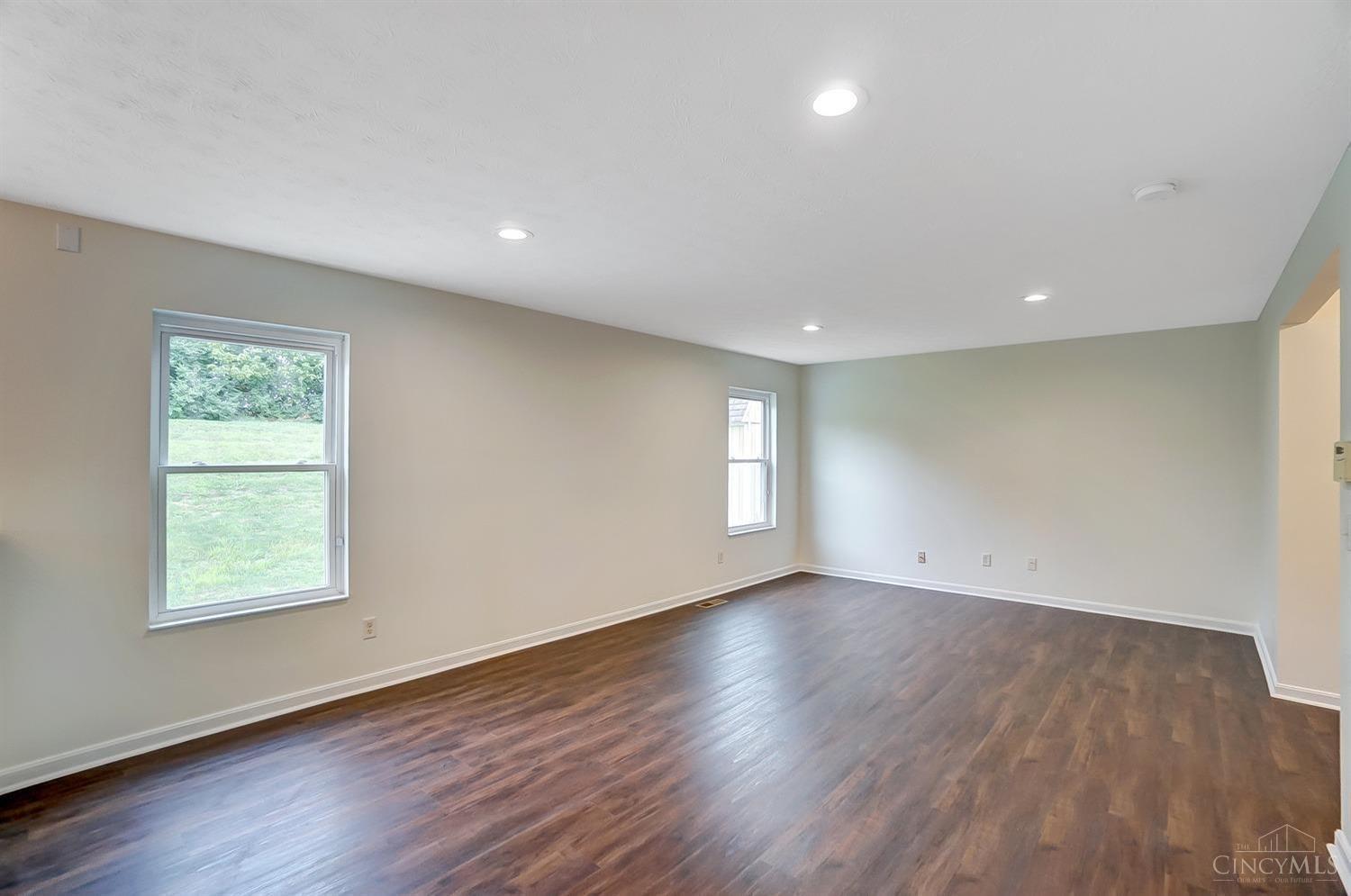3261 Springview Drive Hamilton, OH 45011 - Photo 13 of 40