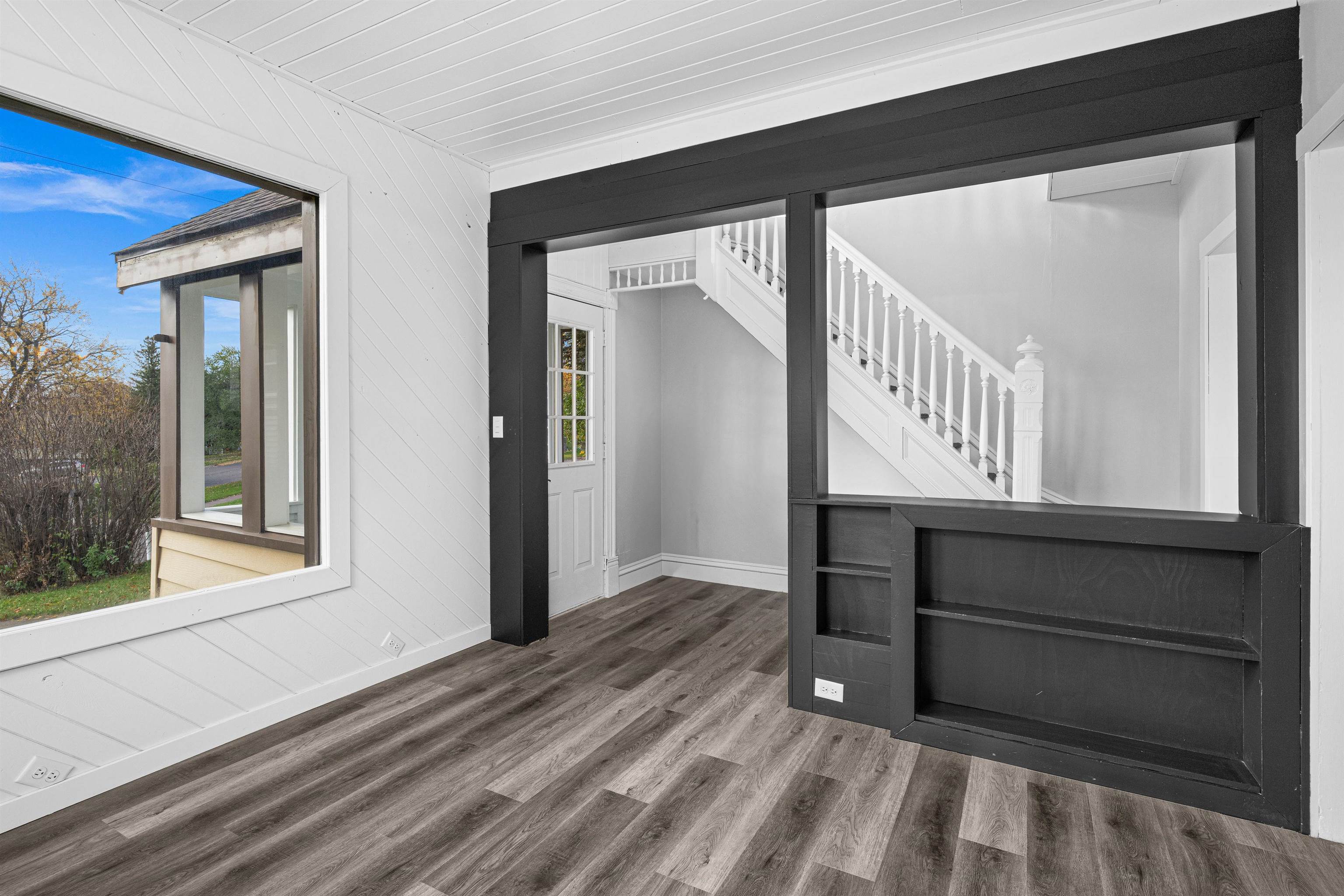 5305 Medina Street Duluth, MN 55807 - Photo 2 of 30