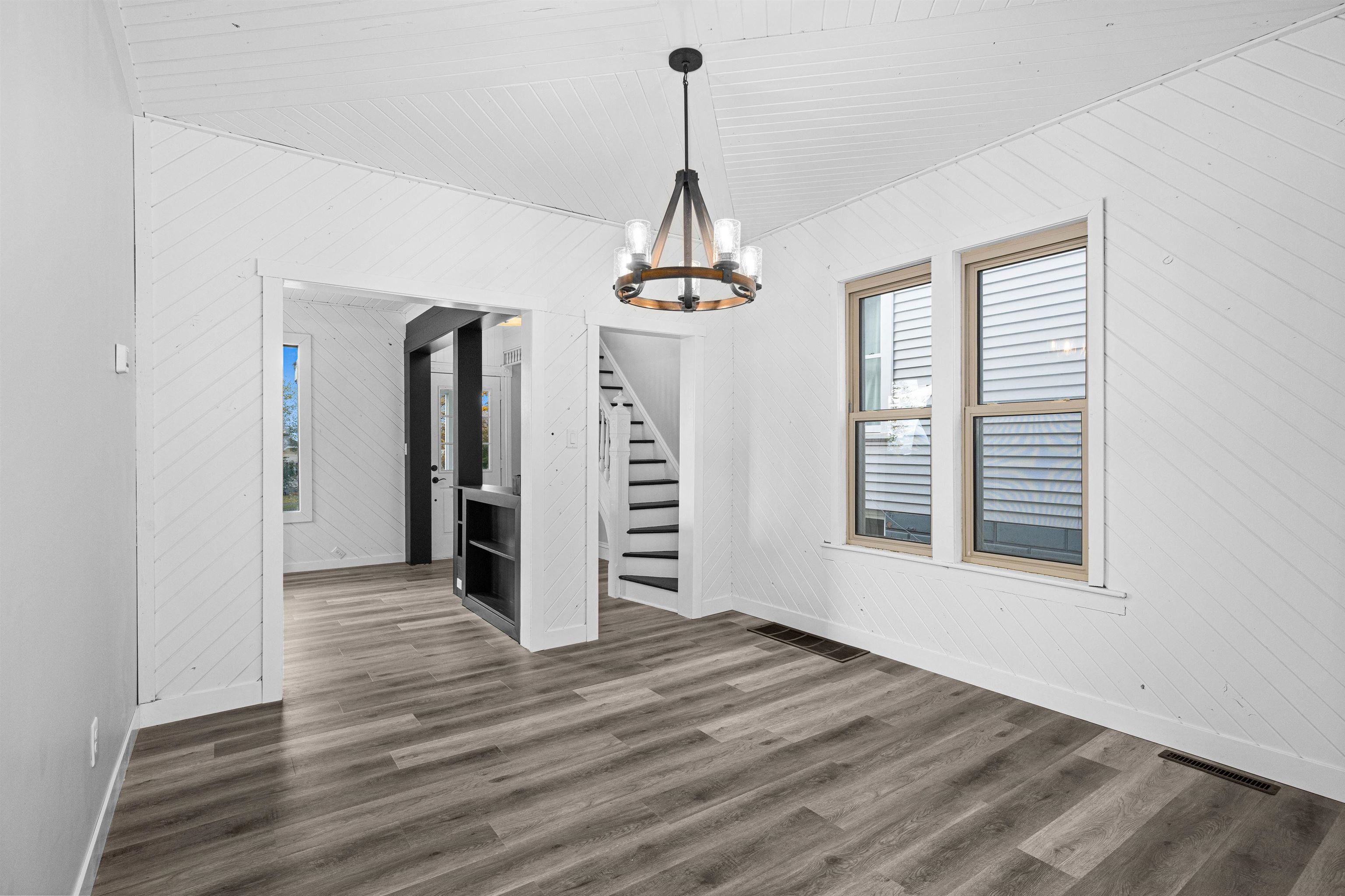 5305 Medina Street Duluth, MN 55807 - Photo 7 of 30