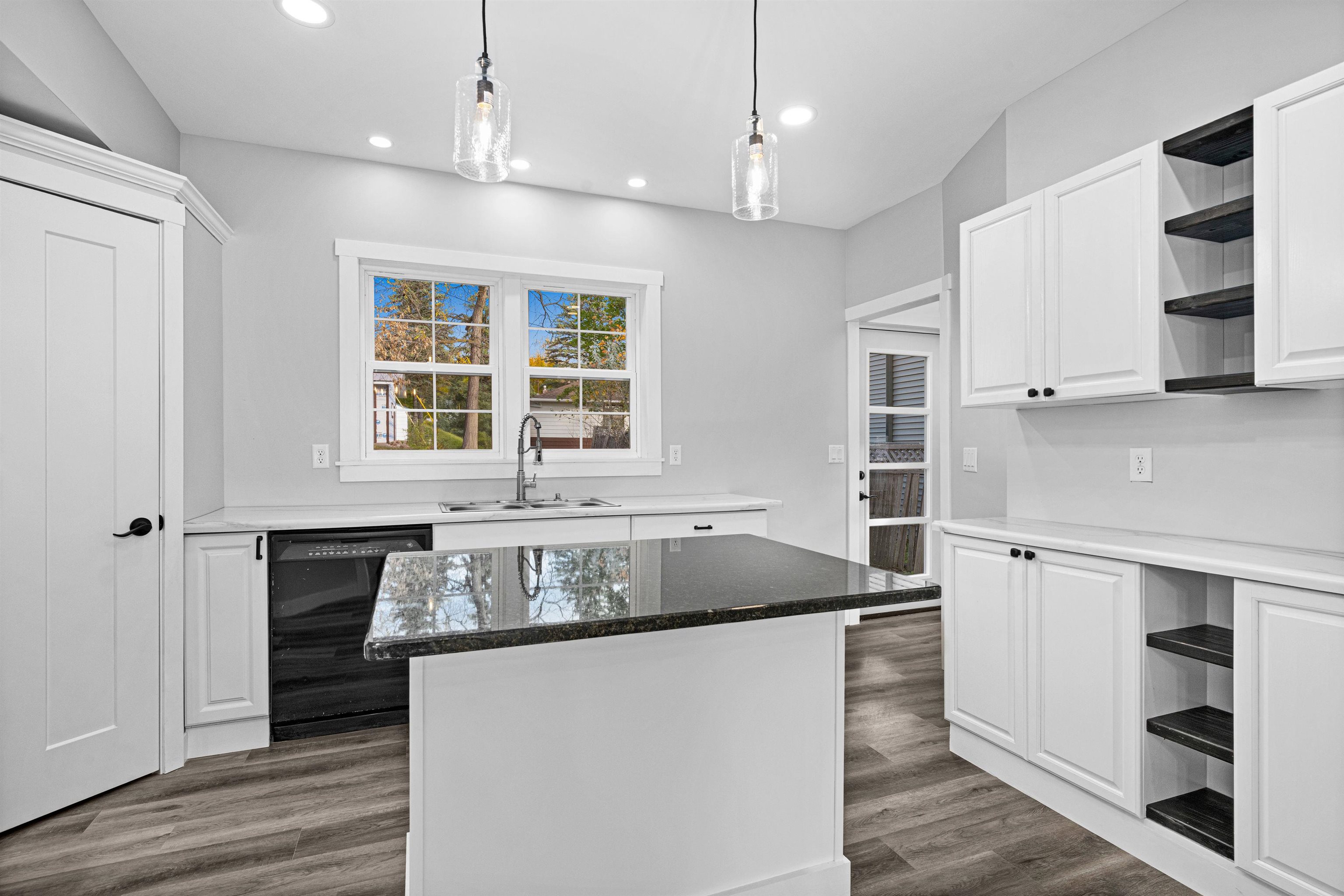 5305 Medina Street Duluth, MN 55807 - Photo 10 of 30