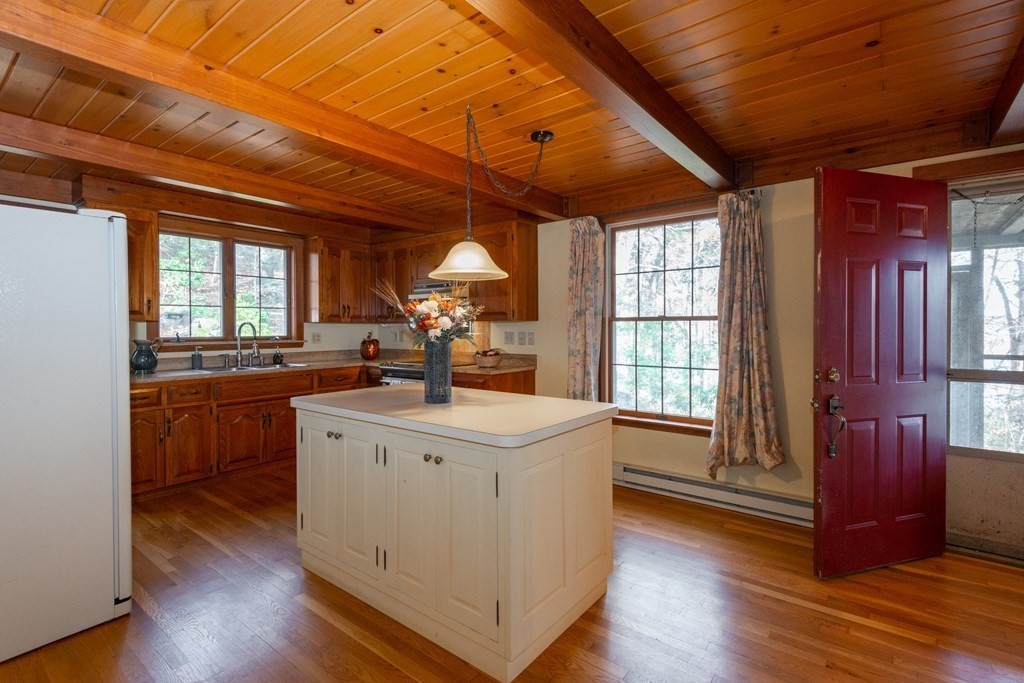 135 Chebacco Road Hamilton, MA 01982 - Photo 26 of 41 Gallery Image 26