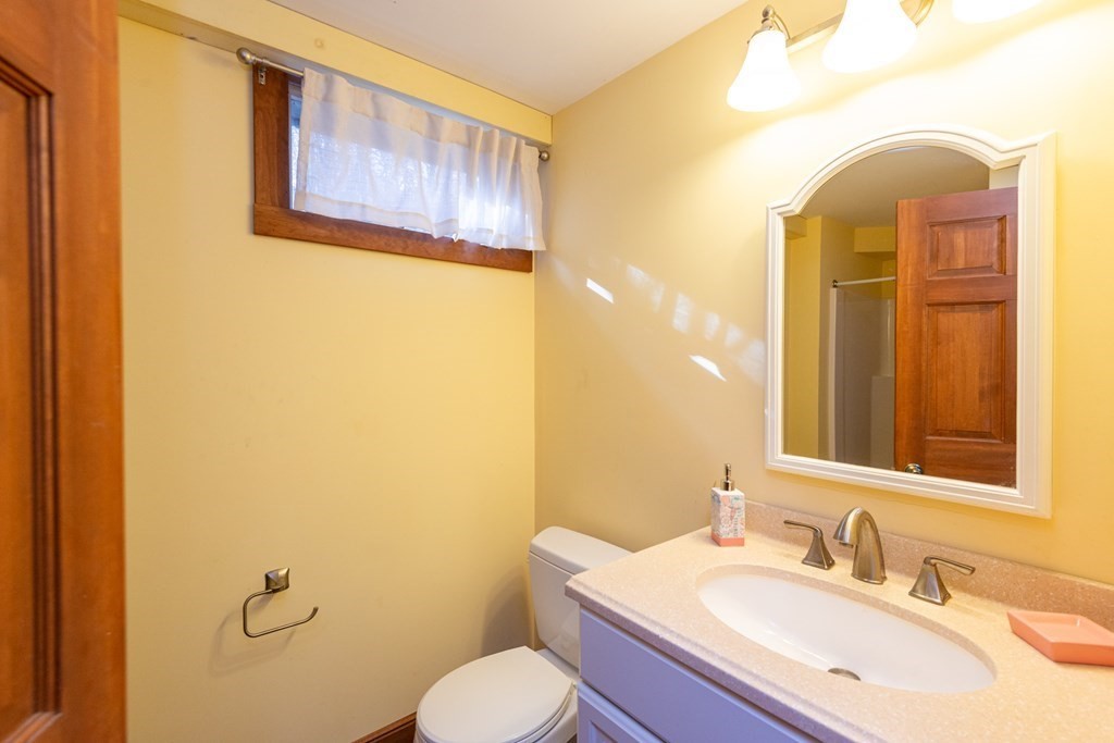 135 Chebacco Road Hamilton, MA 01982 - Photo 33 of 41 Gallery Image 33