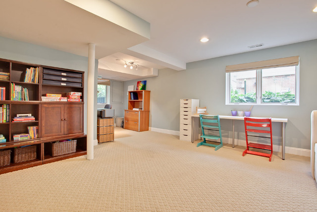 1212 Kenton Road Deerfield, IL 60015 - Photo 21 of 24 a room with furniture and a window