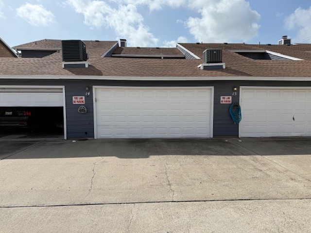 7130 Everhart Road, Unit 14 Corpus Christi, TX 78413 - Photo 6 of 8 a view of a building