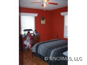 361 Old Linville Road Marion, NC 28752 - Photo 4 of 18 Gallery Image 4