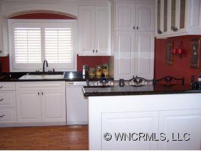 361 Old Linville Road Marion, NC 28752 - Photo 10 of 18 Gallery Image 10