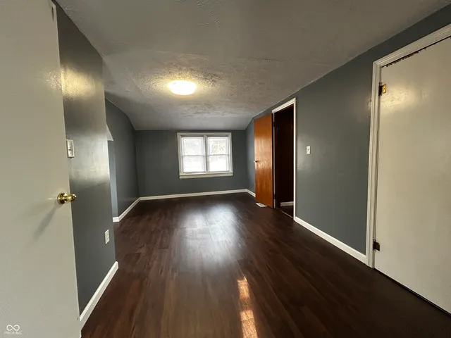 $2,300 | 3192 East Main Street, Plainfield, IN 46168