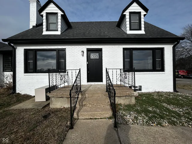 $2,300 | 3192 East Main Street, Plainfield, IN 46168