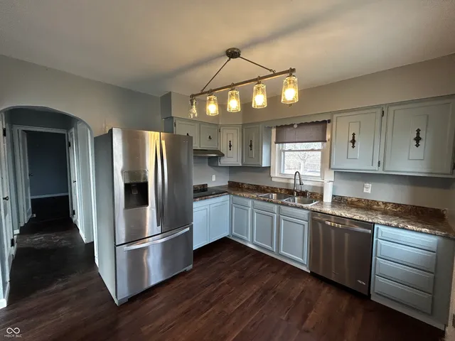 $2,300 | 3192 East Main Street, Plainfield, IN 46168