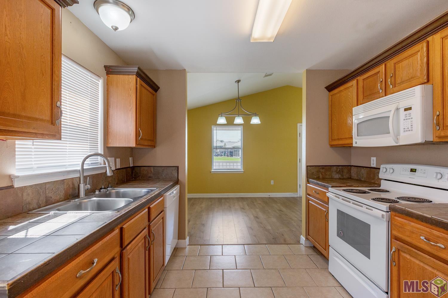 26293 Riverscape Drive Springfield, LA 70462 - Photo 10 of 24