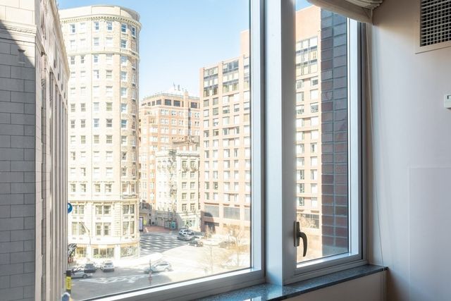 $2,095,000 | 1 Charles Street South, Unit 5G, Boston, MA 02116