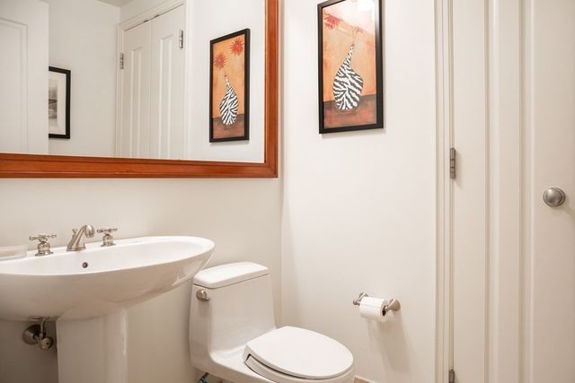 $2,095,000 | 1 Charles Street South, Unit 5G, Boston, MA 02116