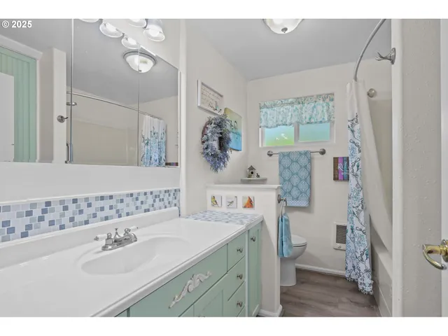 $1,500,000 | 2011 River Loop 1, Eugene, OR 97404