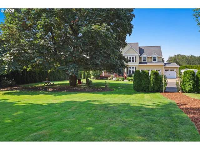 $1,500,000 | 2011 River Loop 1, Eugene, OR 97404