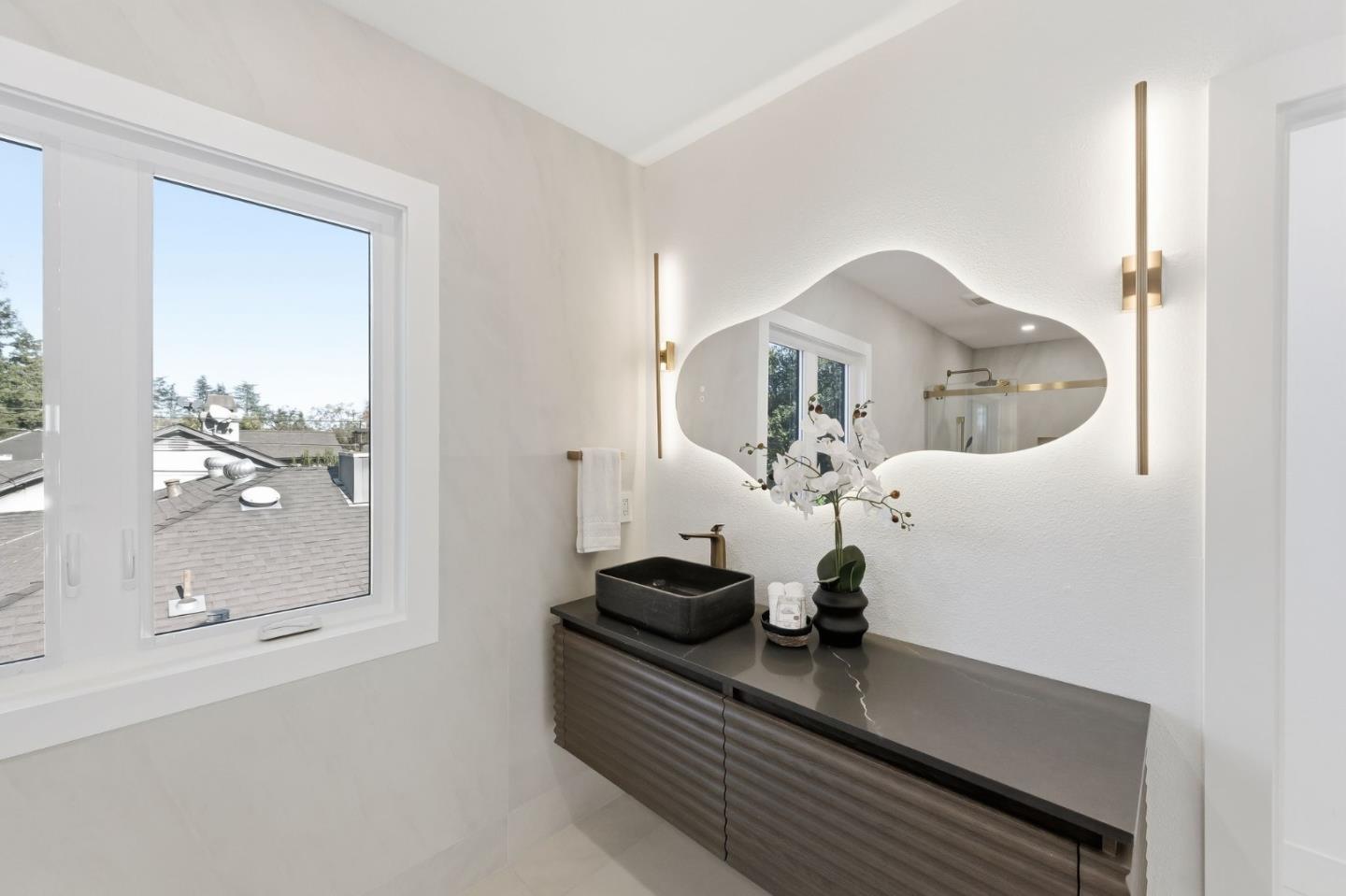 1748 Crane Avenue Mountain View, CA 94040 - Photo 35 of 44