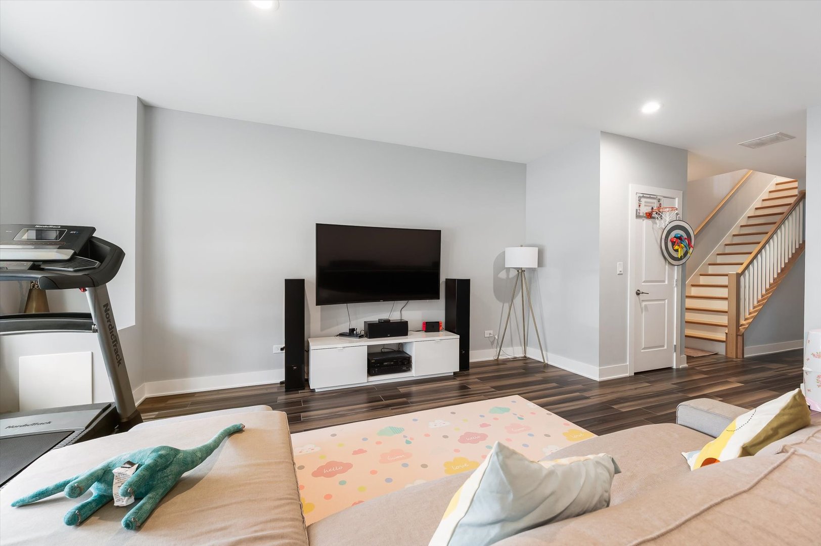 447 West 46th Street Chicago, IL 60609 - Photo 2 of 31