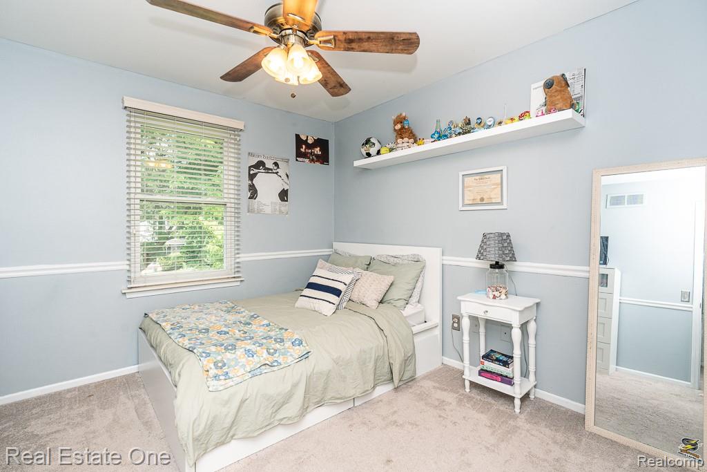 606 Whitney Drive Rochester, MI 48307 - Photo 22 of 42 606 Whitney_MLS-028.jpg