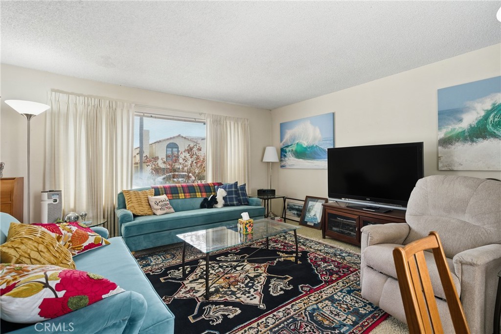 429 Carnation Avenue Corona del Mar, CA 92625 - Photo 14 of 42