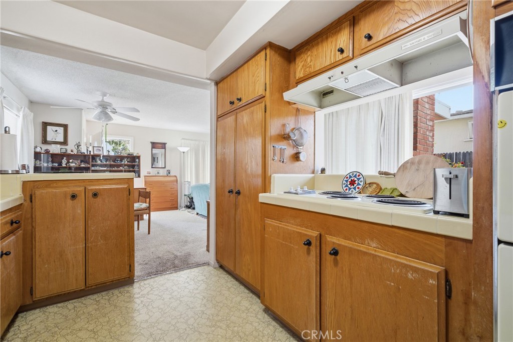 429 Carnation Avenue Corona del Mar, CA 92625 - Photo 17 of 42